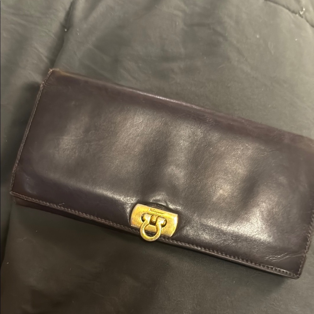 Ferragamo women’s wallet